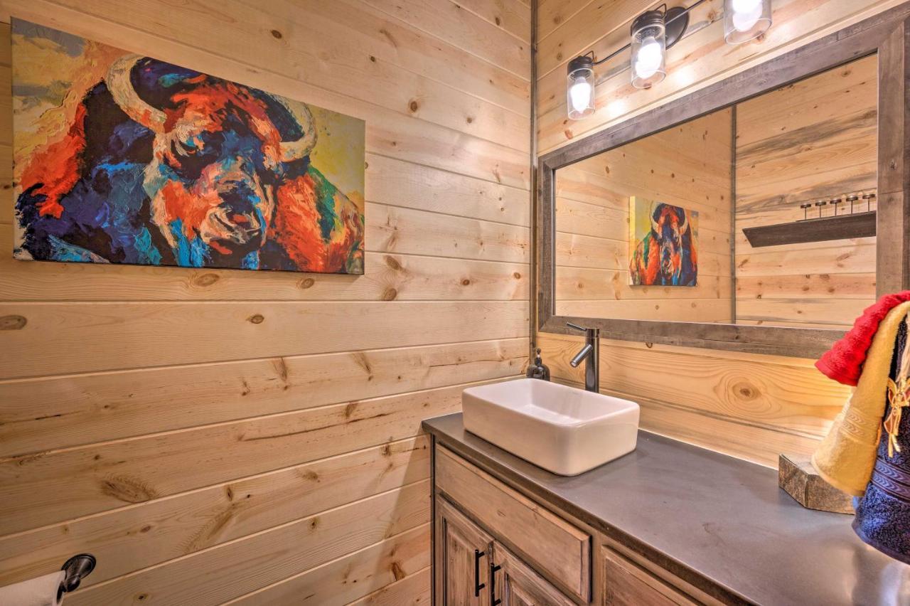 Luxury Cabin In The Woods With Hot Tub And Yard Games! 브로큰보우 외부 사진