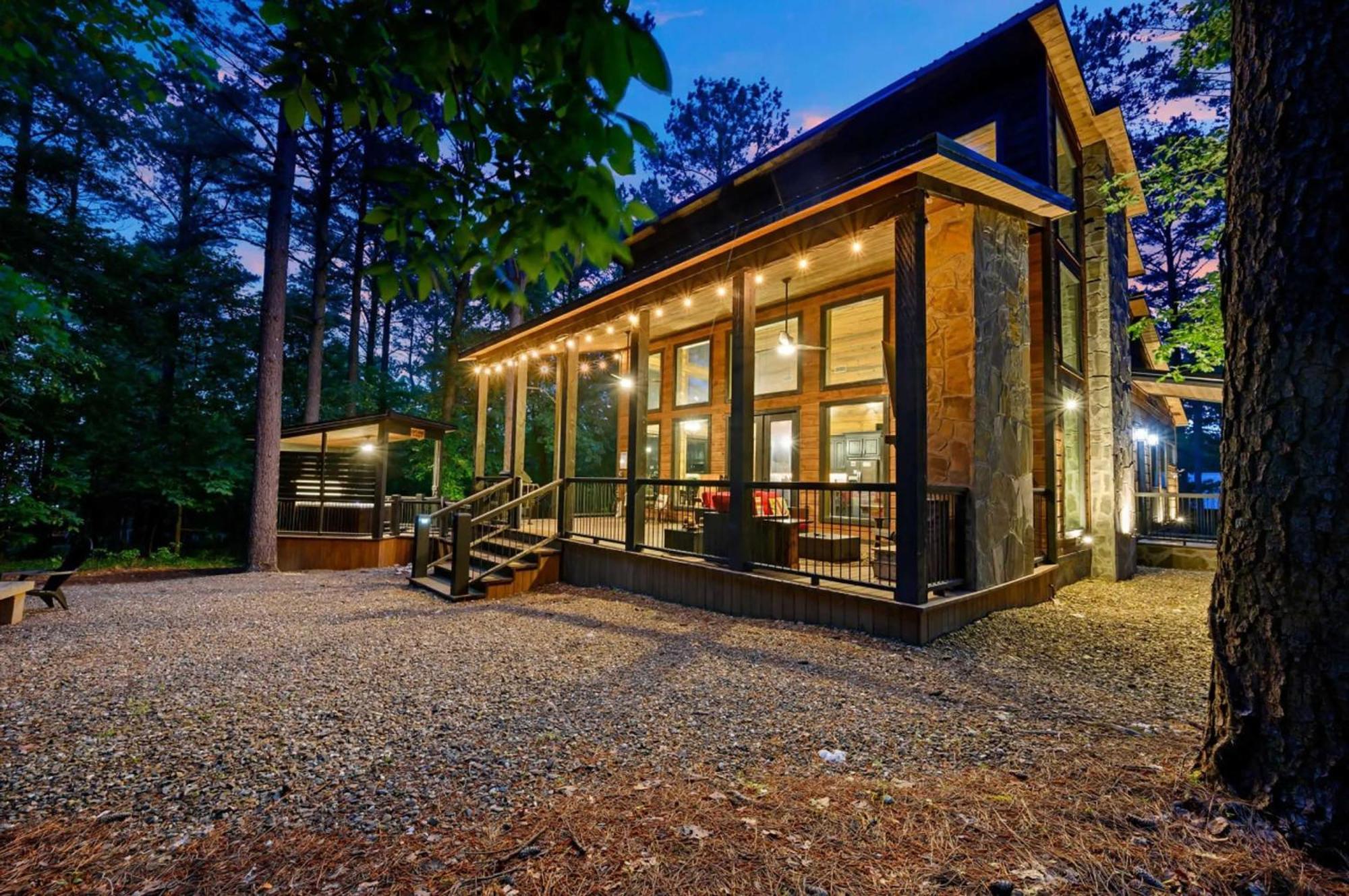 Luxury Cabin In The Woods With Hot Tub And Yard Games! 브로큰보우 외부 사진
